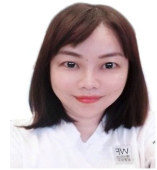 Ya-Ying Huang (黃雅鍈)